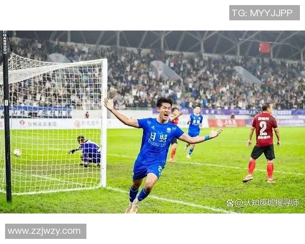 足球明星亲临探访残疾球迷传递温暖与希望的感人故事