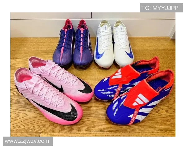 足球明星夏季休闲时尚拖鞋大揭秘你绝对不能错过的潮流单品