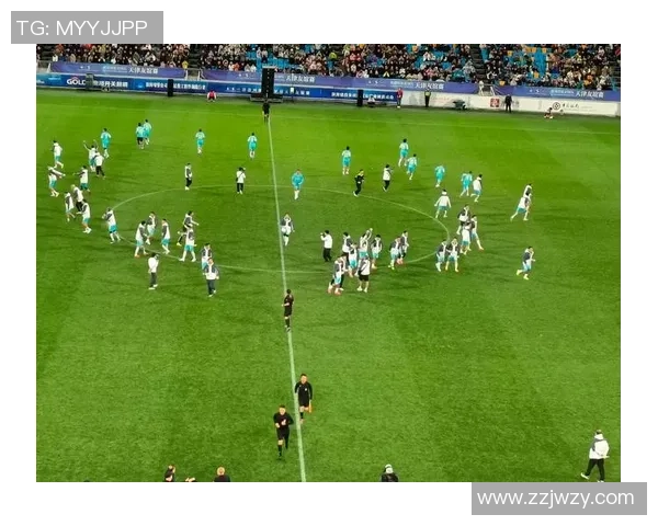 足球明星畅享涮羊肉美食之旅与球场激情的完美结合